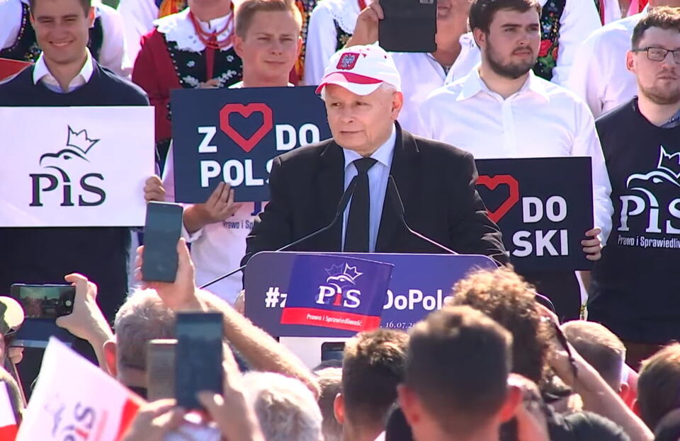Prezes PiS, wicepremier Jarosław Kaczyński w Woli Rzędzińskiej  / autor: screenshot YT PiS